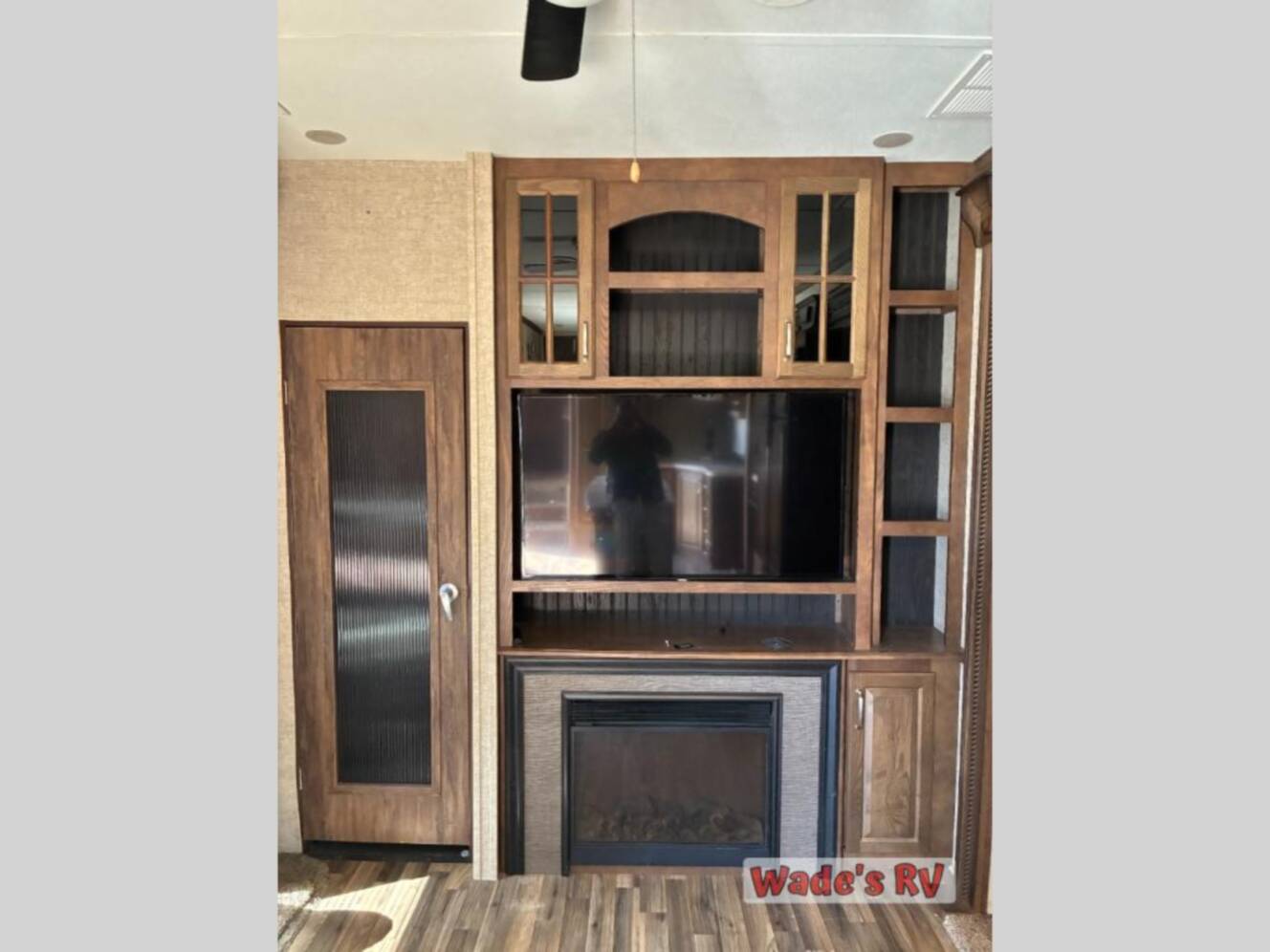 A photo of this 2015 Keystone Rv Alpine 3900RE
