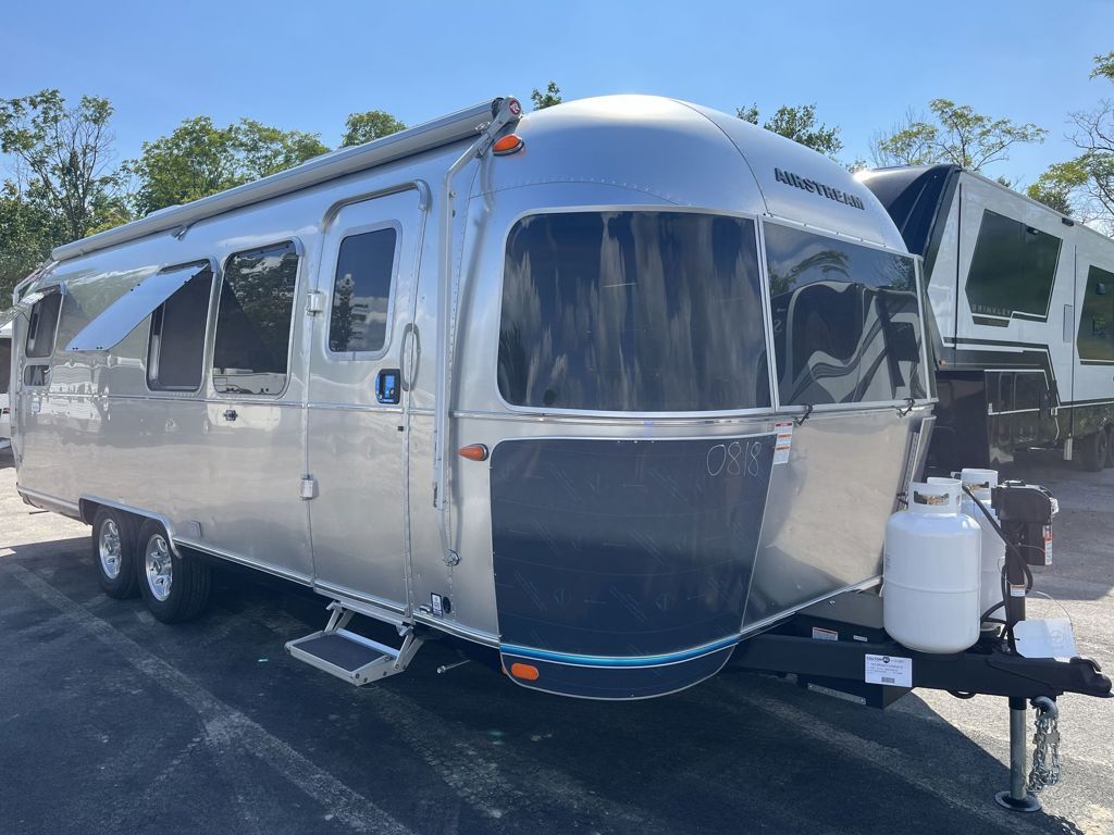 2027 Airstream Flying Cloud 28RB in orchard park NY