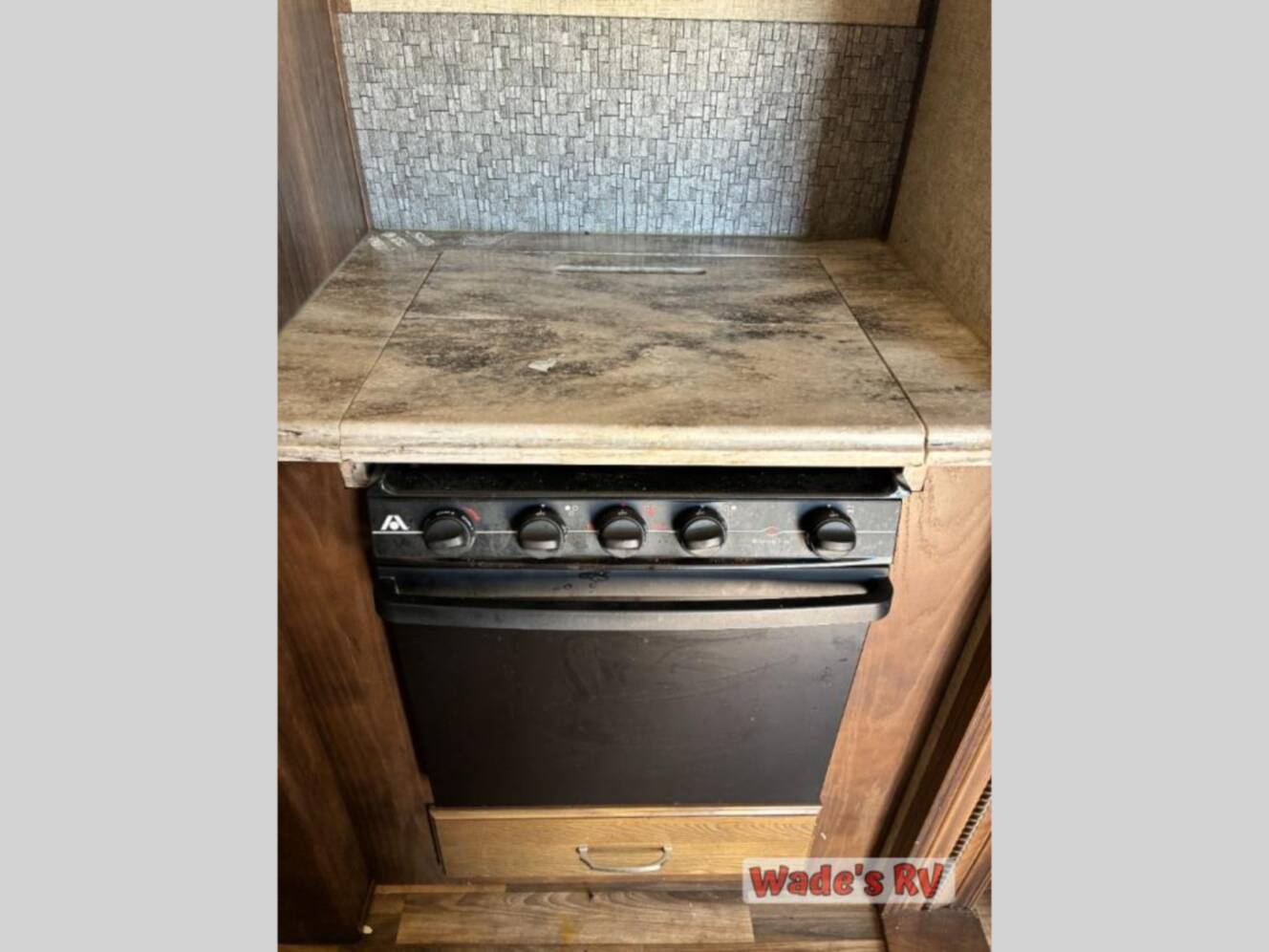 A photo of this 2015 Keystone Rv Alpine 3900RE