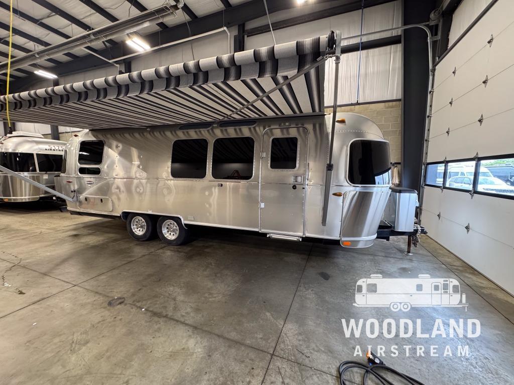 2017 Airstream International Serenity 28 Twin in lebanon IN