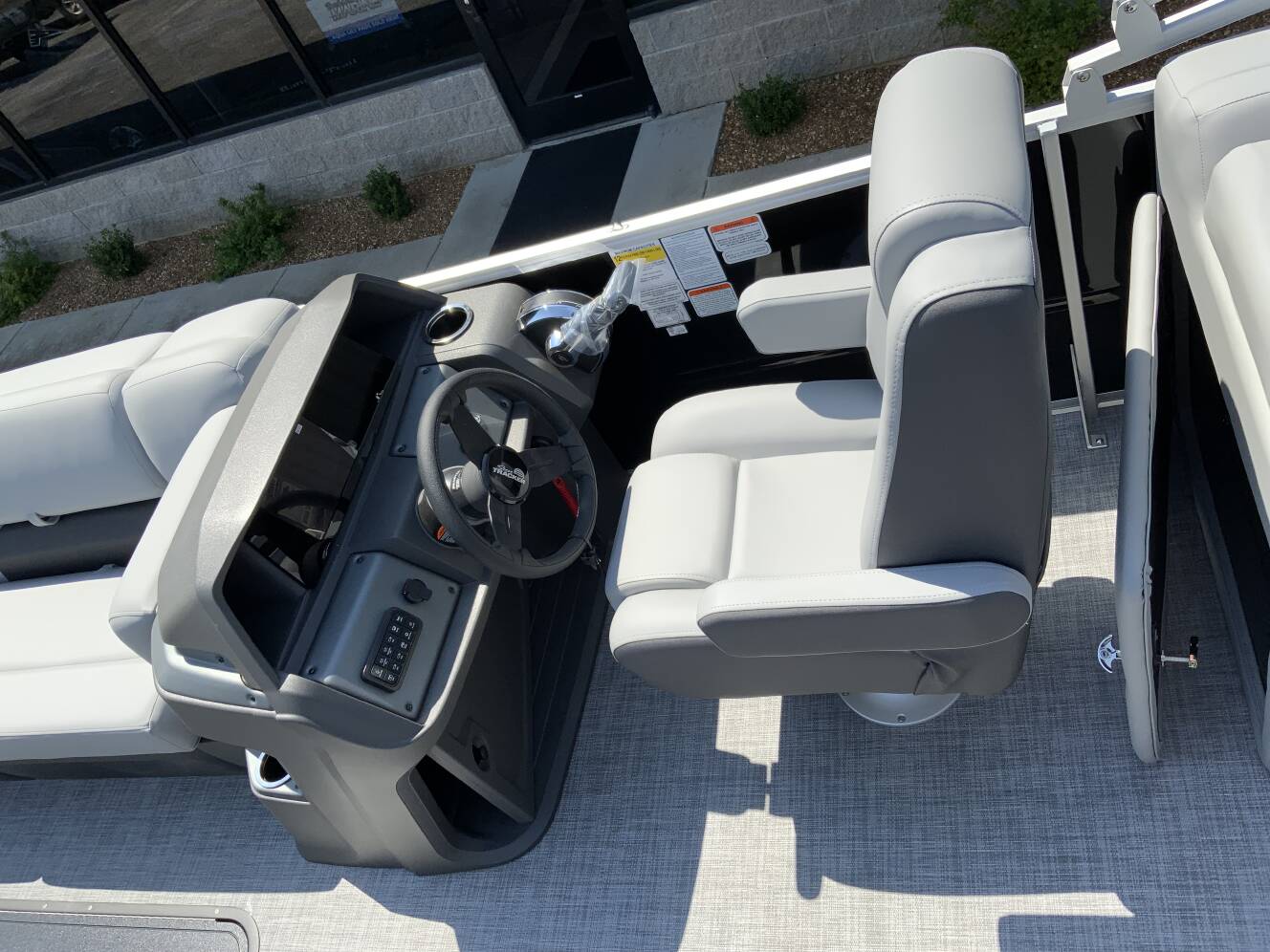 A photo of this 2027 Sun Tracker PARTY BARGE® 24 XP3