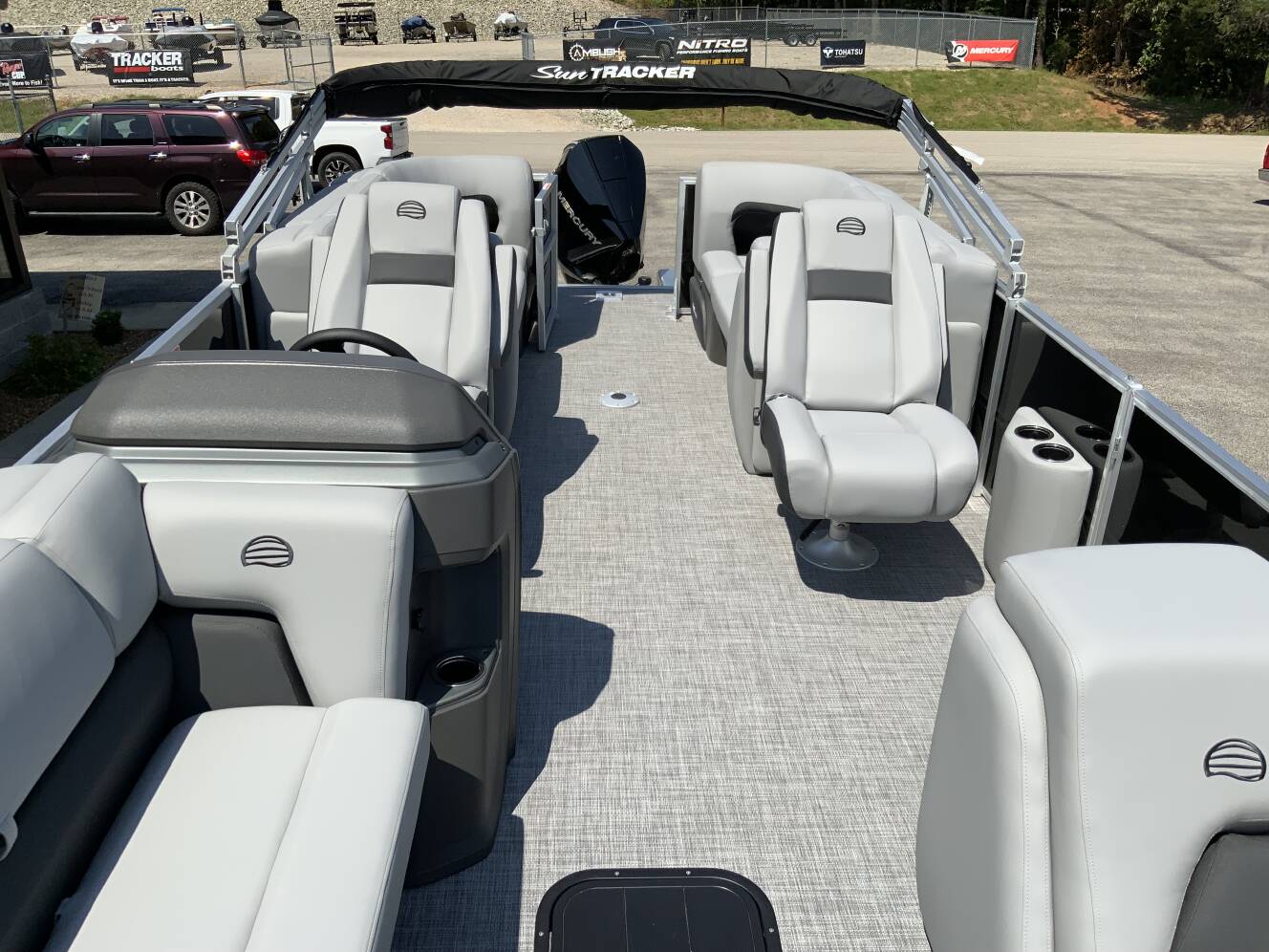 A photo of this 2027 Sun Tracker PARTY BARGE® 24 XP3