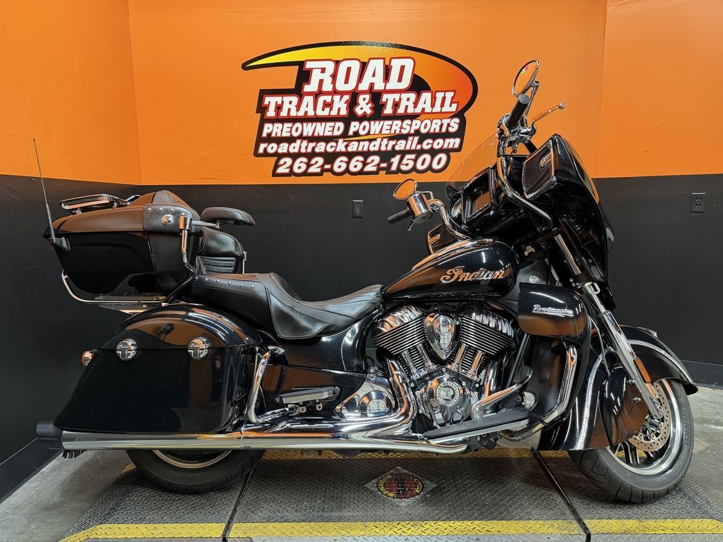 2021 Indian Motorcycle® Roadmaster® Thunder Black Pearl in Big Bend, WI