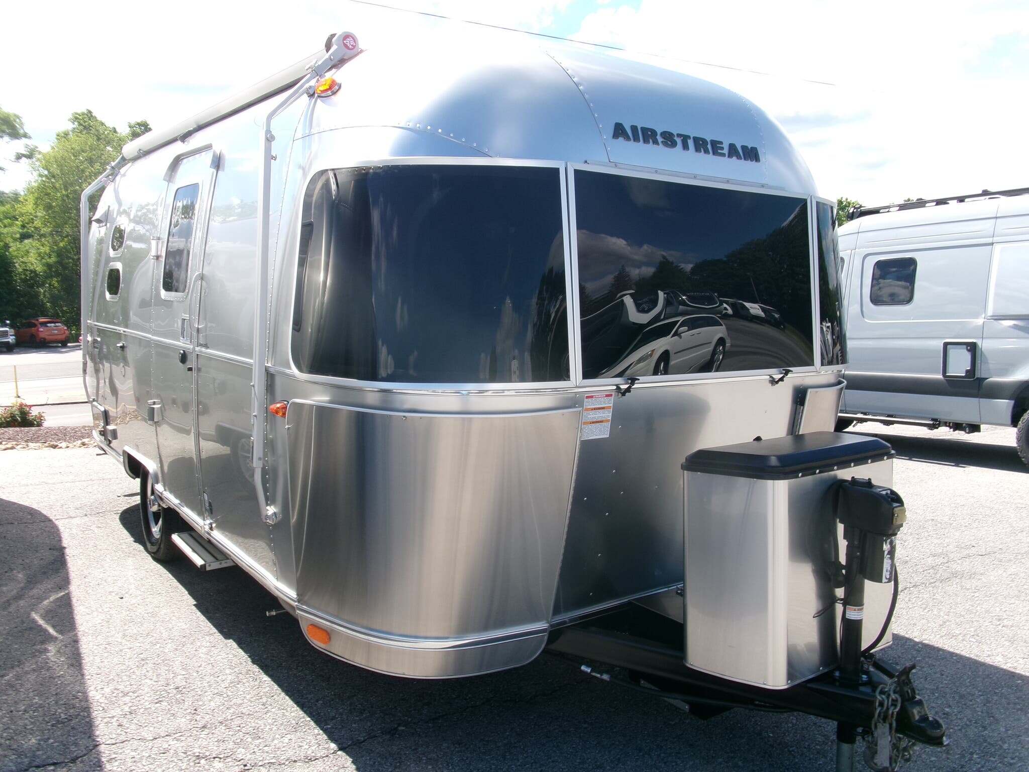2022 Airstream Caravel 20FB in duncansville PA