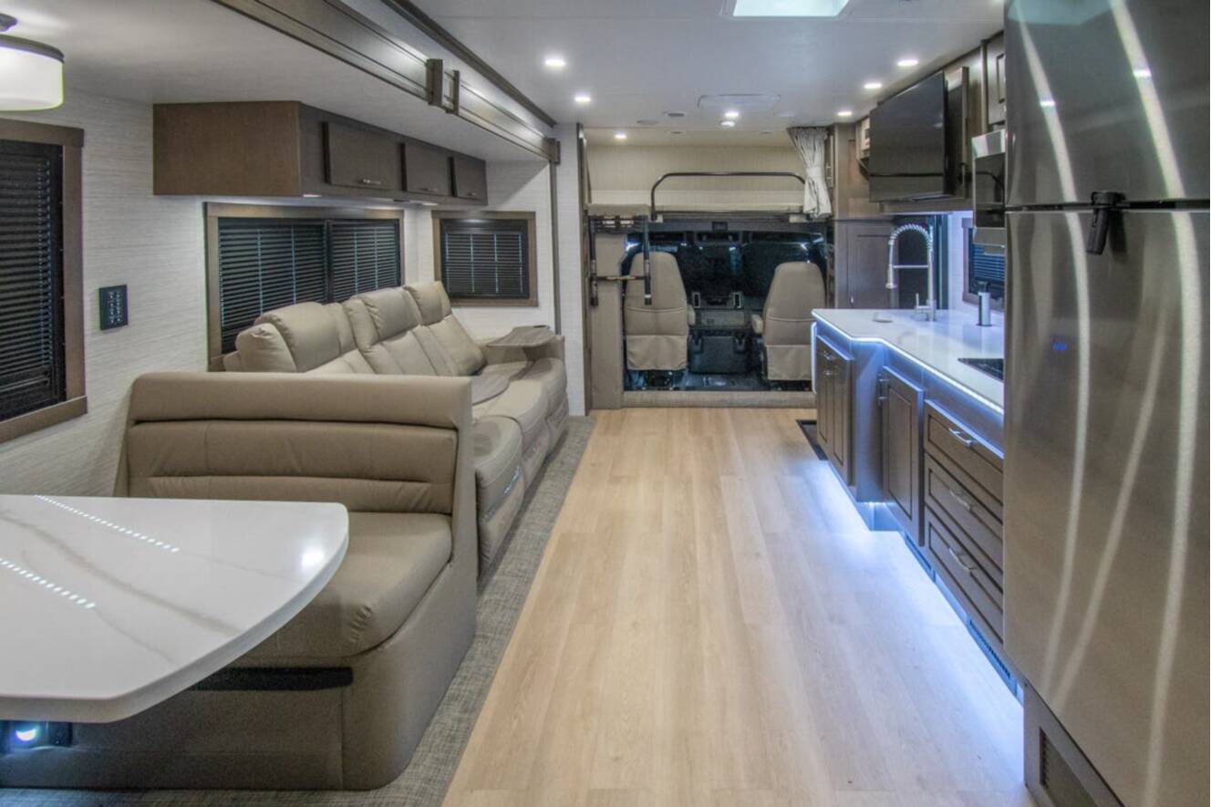 A photo of this 2027 Dynamax Corp DX3 34KD