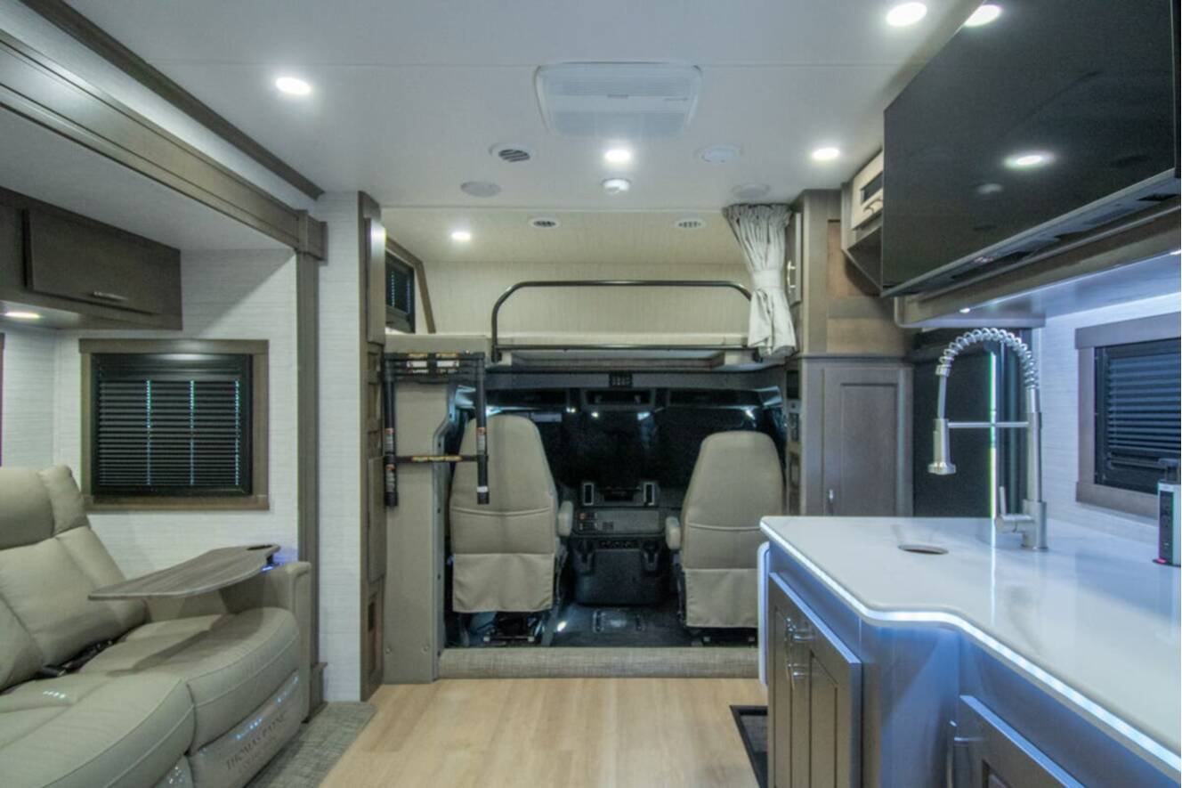A photo of this 2027 Dynamax Corp DX3 34KD
