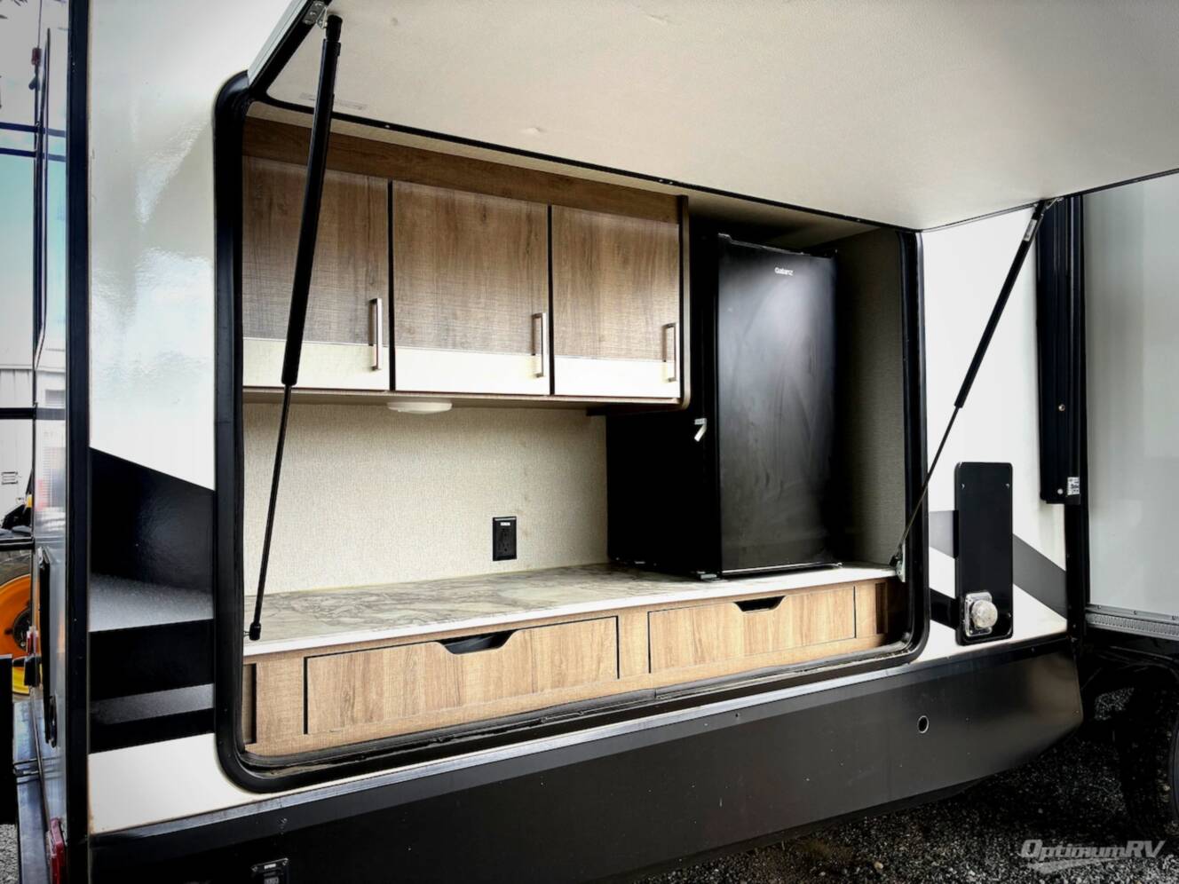 A photo of this 2022 Grand Design Imagine 3250BH