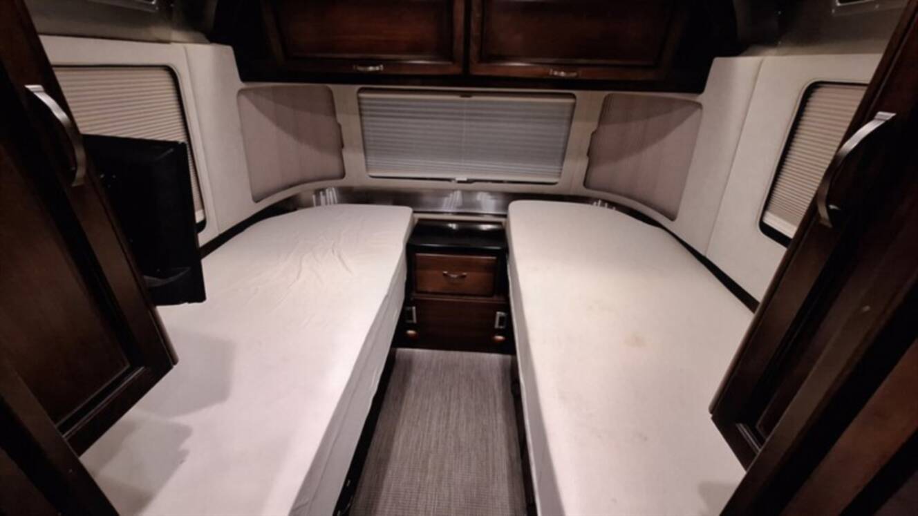 A photo of this 2018 Airstream Classic 33FB