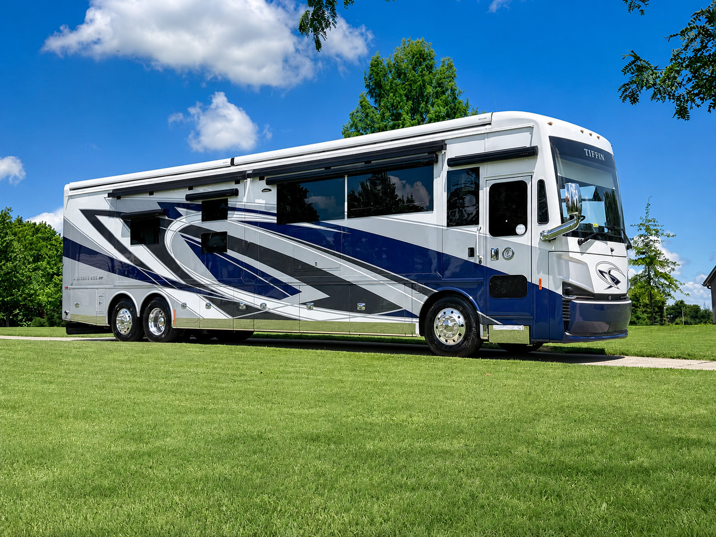 2027 Tiffin Motorhomes Allegro Bus 45 BP Class A Diesel Motorhome - Diesel Pusher RV