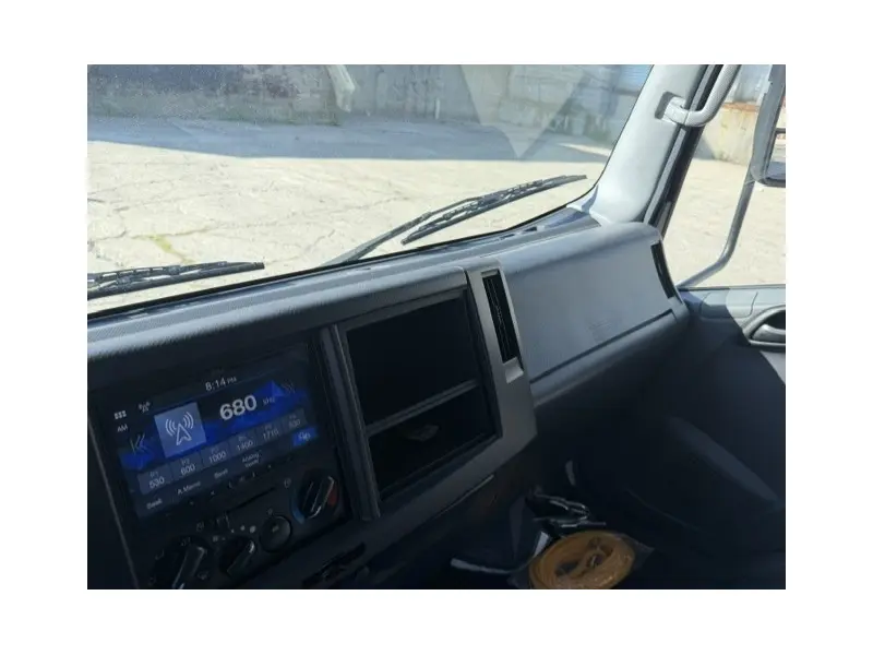 2025 ISUZU NRR
