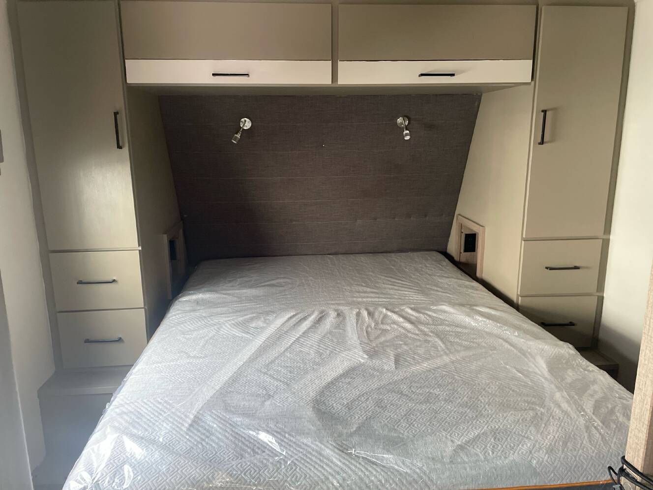A photo of this 2021 Grand Design IMAGINE 2500RL