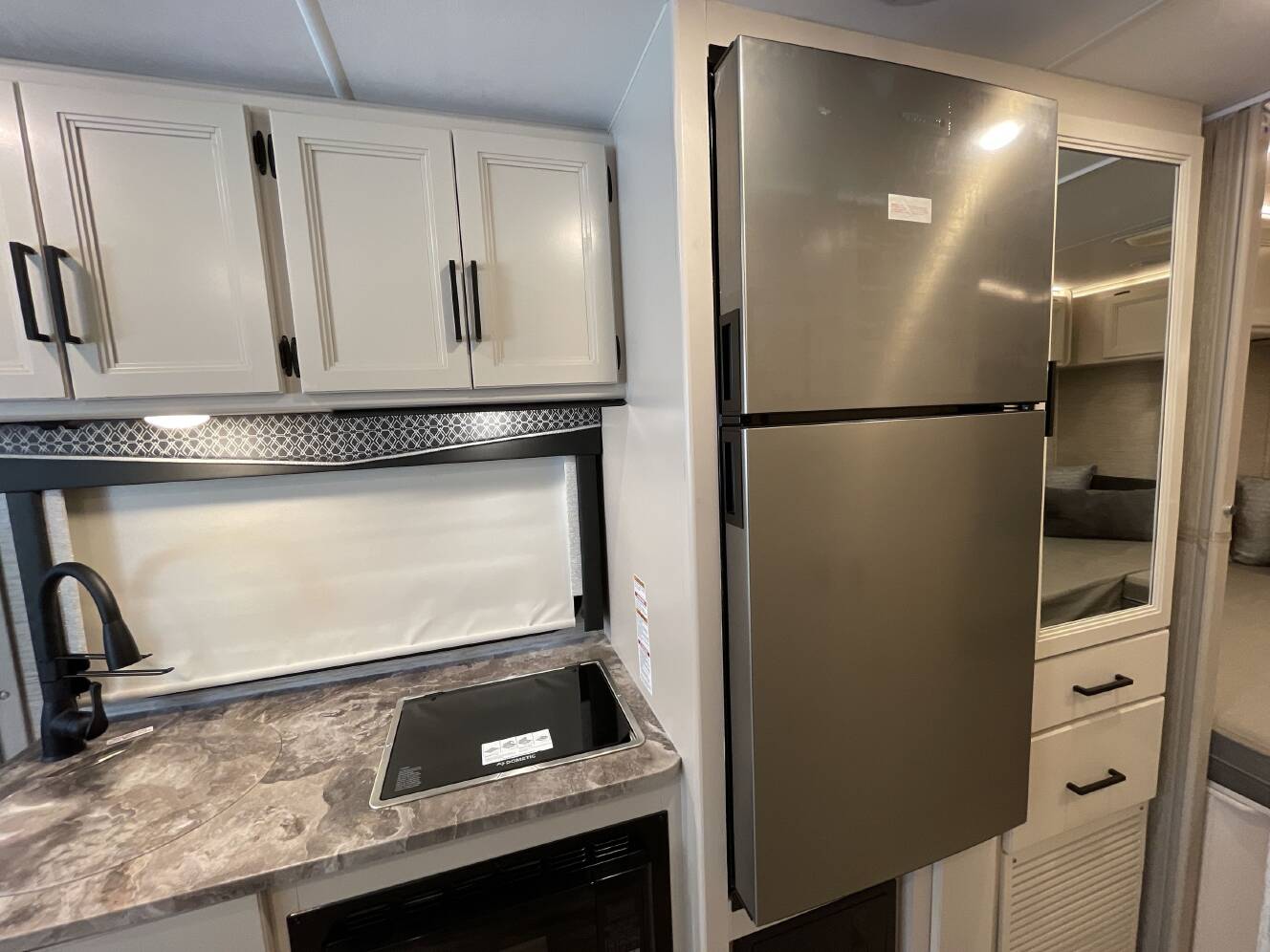 A photo of this 2023 Thor AXIS 24.1