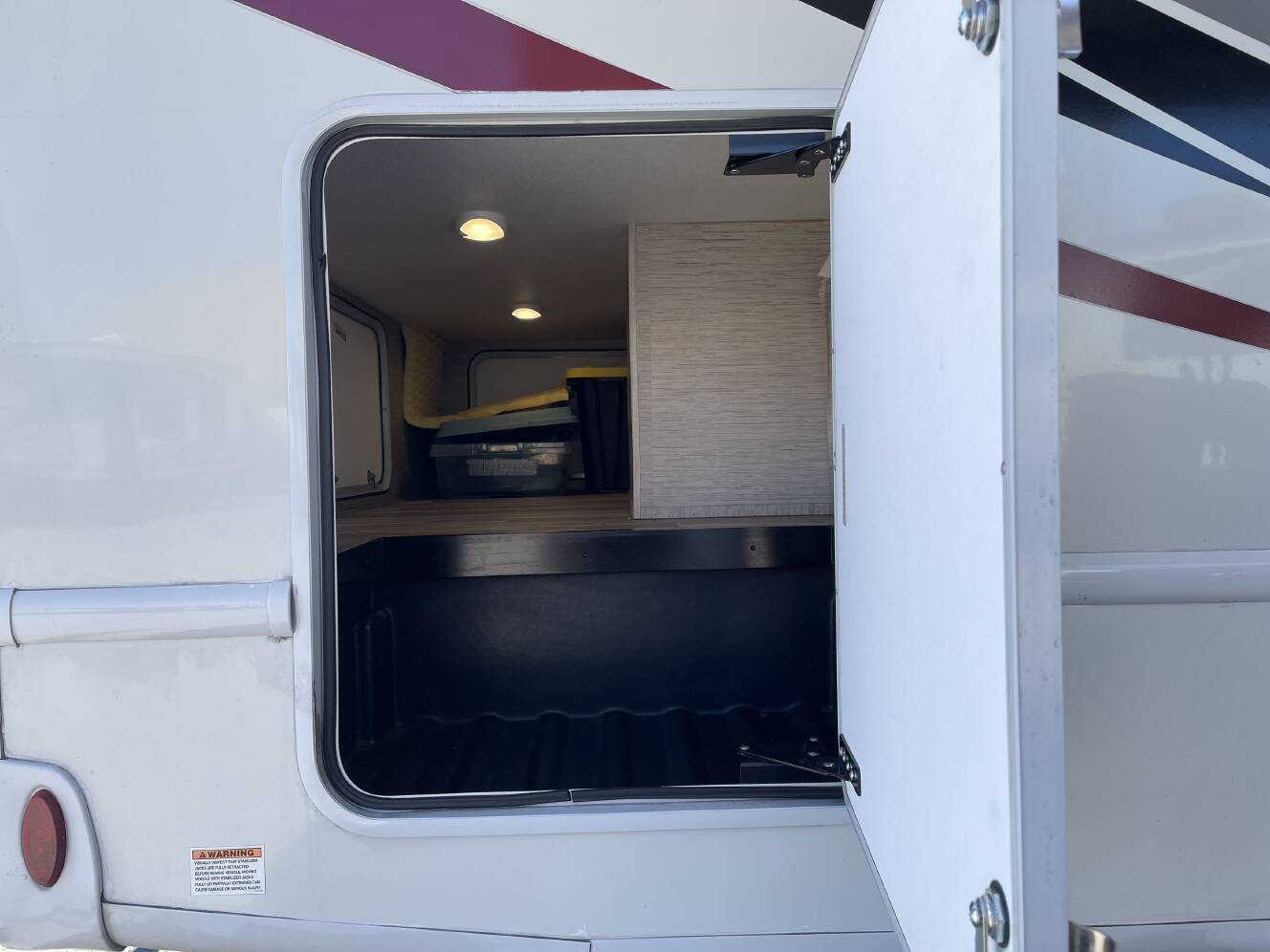A photo of this 2023 Thor AXIS 24.1