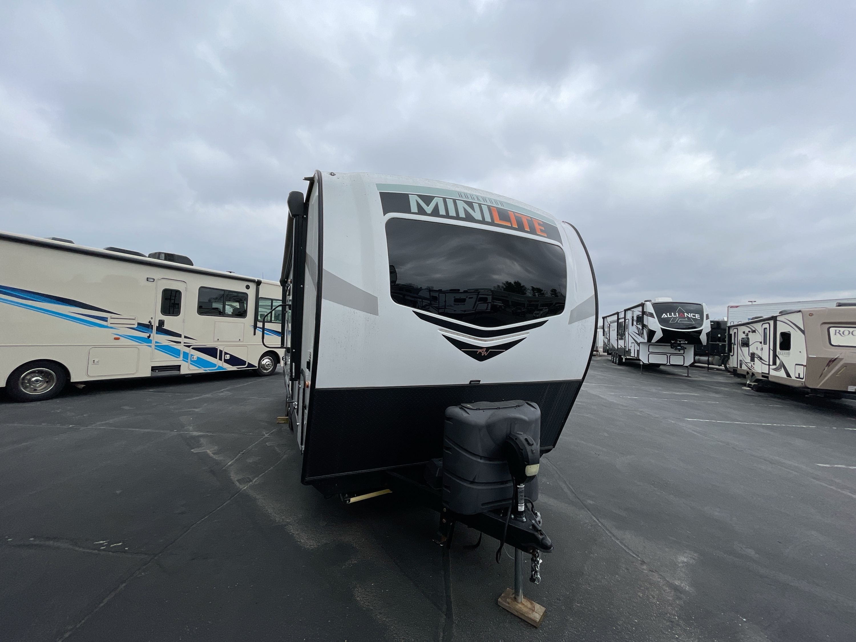 2021 Forest River ROCKWOOD MINI LITE 2507S in onalaska WI