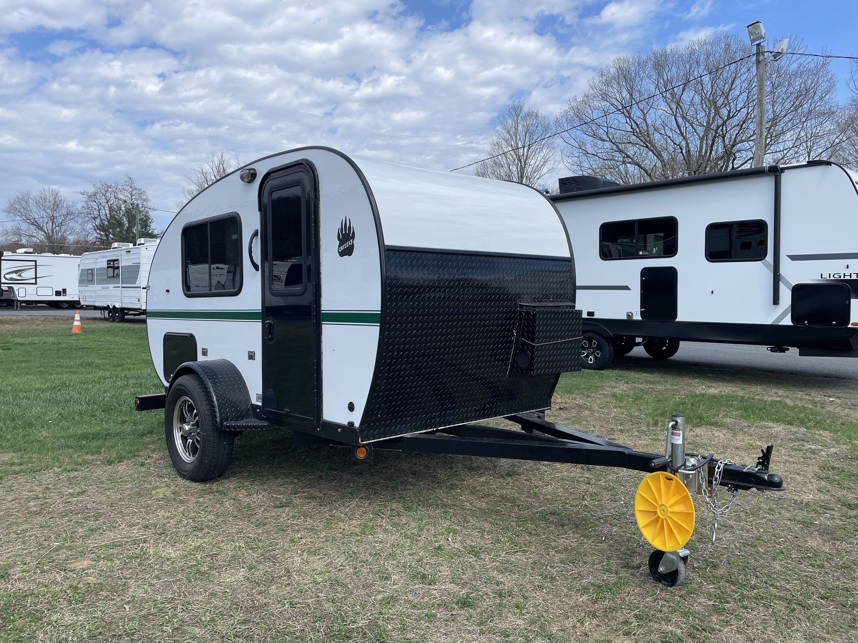 2019 Rustic Trail GRIZZLY 6010EK in west hatfield MA