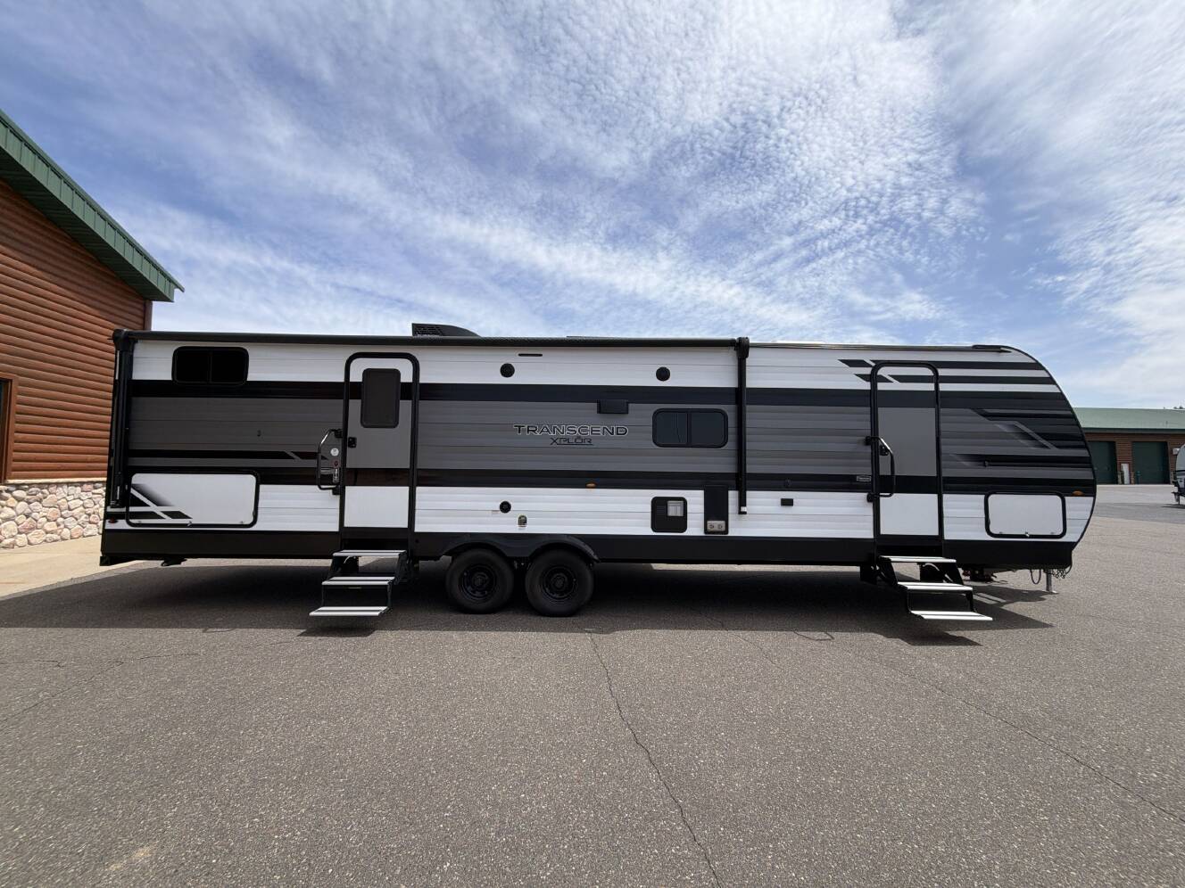 A photo of this 2022 Grand Design TRANSCEND XPLOR 321BH