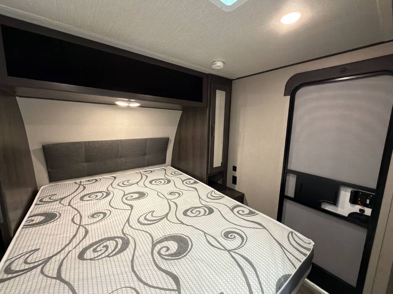 A photo of this 2022 Grand Design TRANSCEND XPLOR 321BH