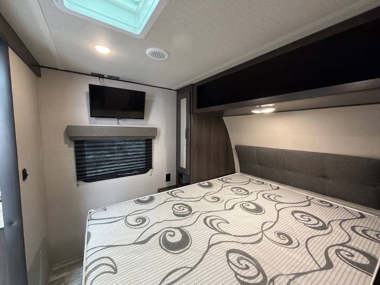A photo of this 2022 Grand Design TRANSCEND XPLOR 321BH
