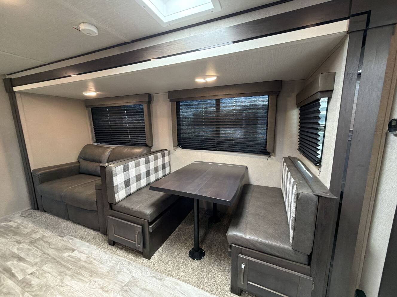 A photo of this 2022 Grand Design TRANSCEND XPLOR 321BH