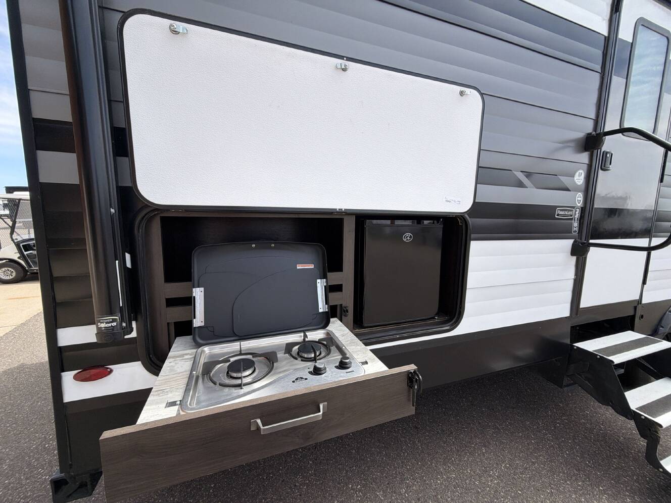 A photo of this 2022 Grand Design TRANSCEND XPLOR 321BH