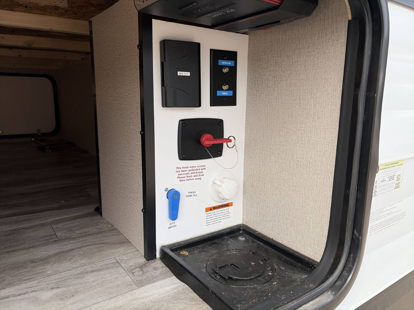 A photo of this 2022 Grand Design TRANSCEND XPLOR 321BH