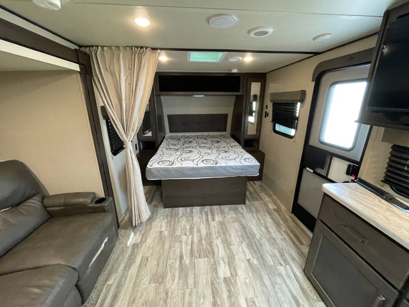 A photo of this 2022 Grand Design TRANSCEND XPLOR 200MK