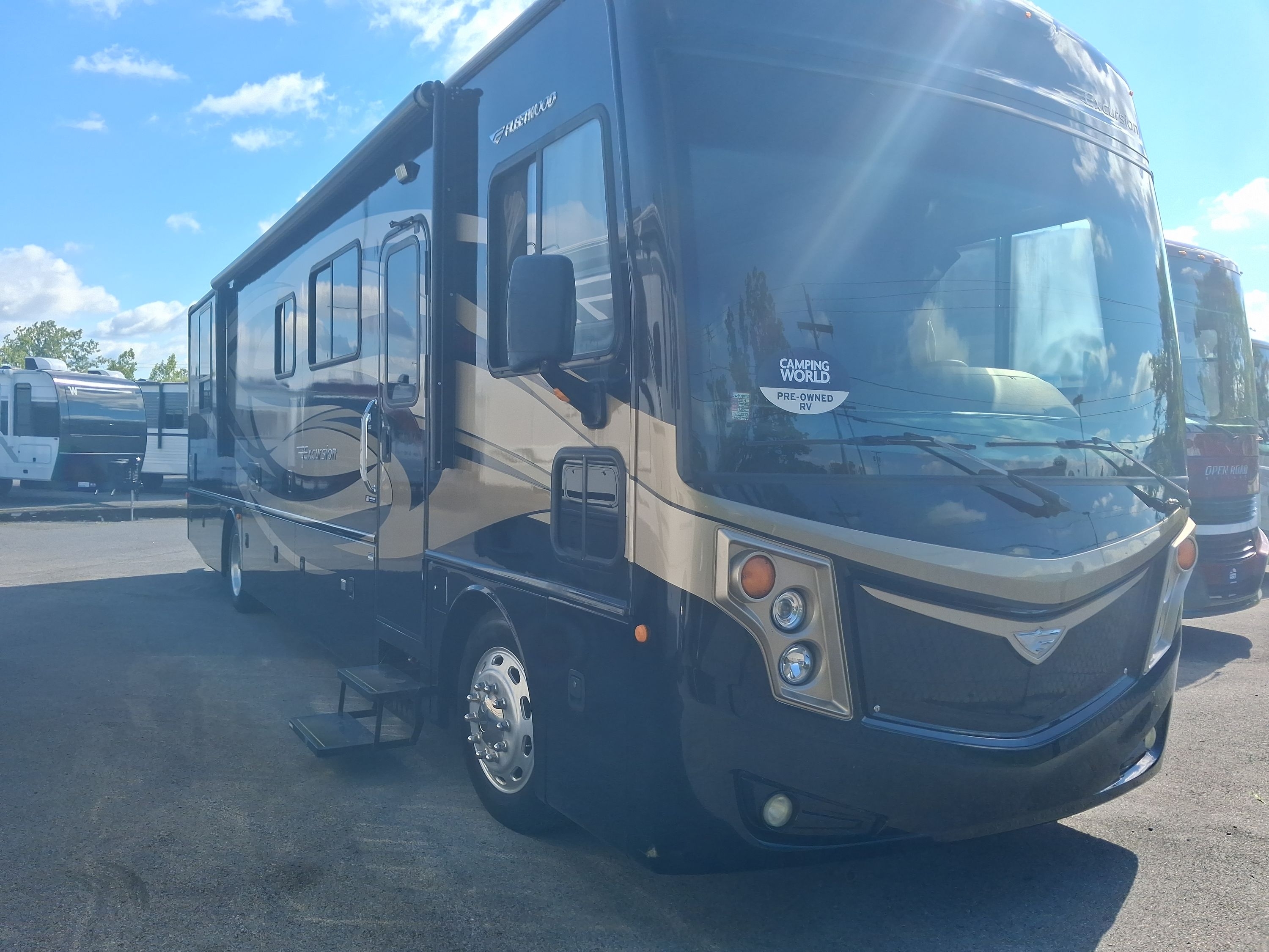 2014 Fleetwood EXCURSION 35C in syracuse NY