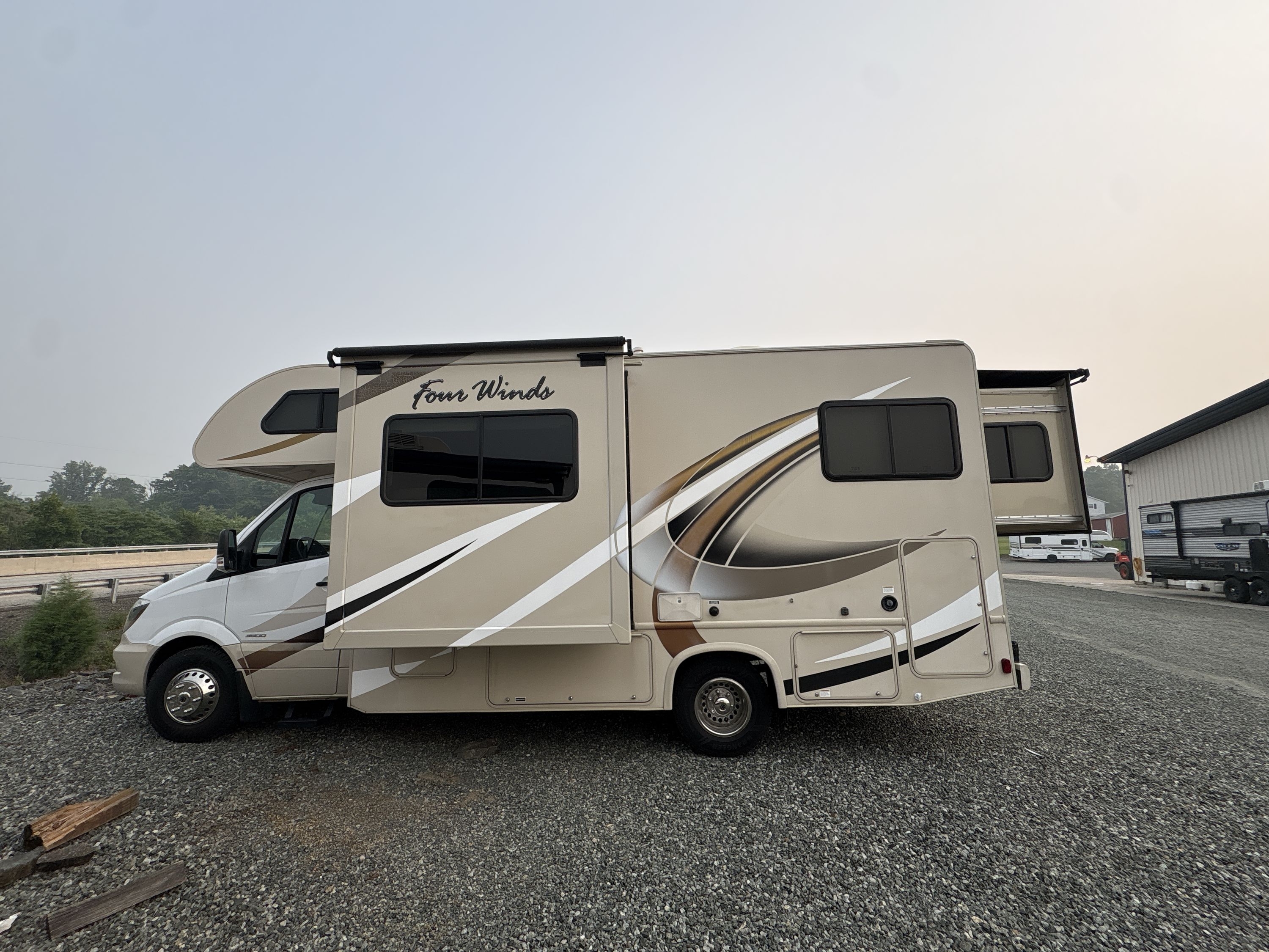 2017 Thor FOUR WINDS 24HL in boyertown PA