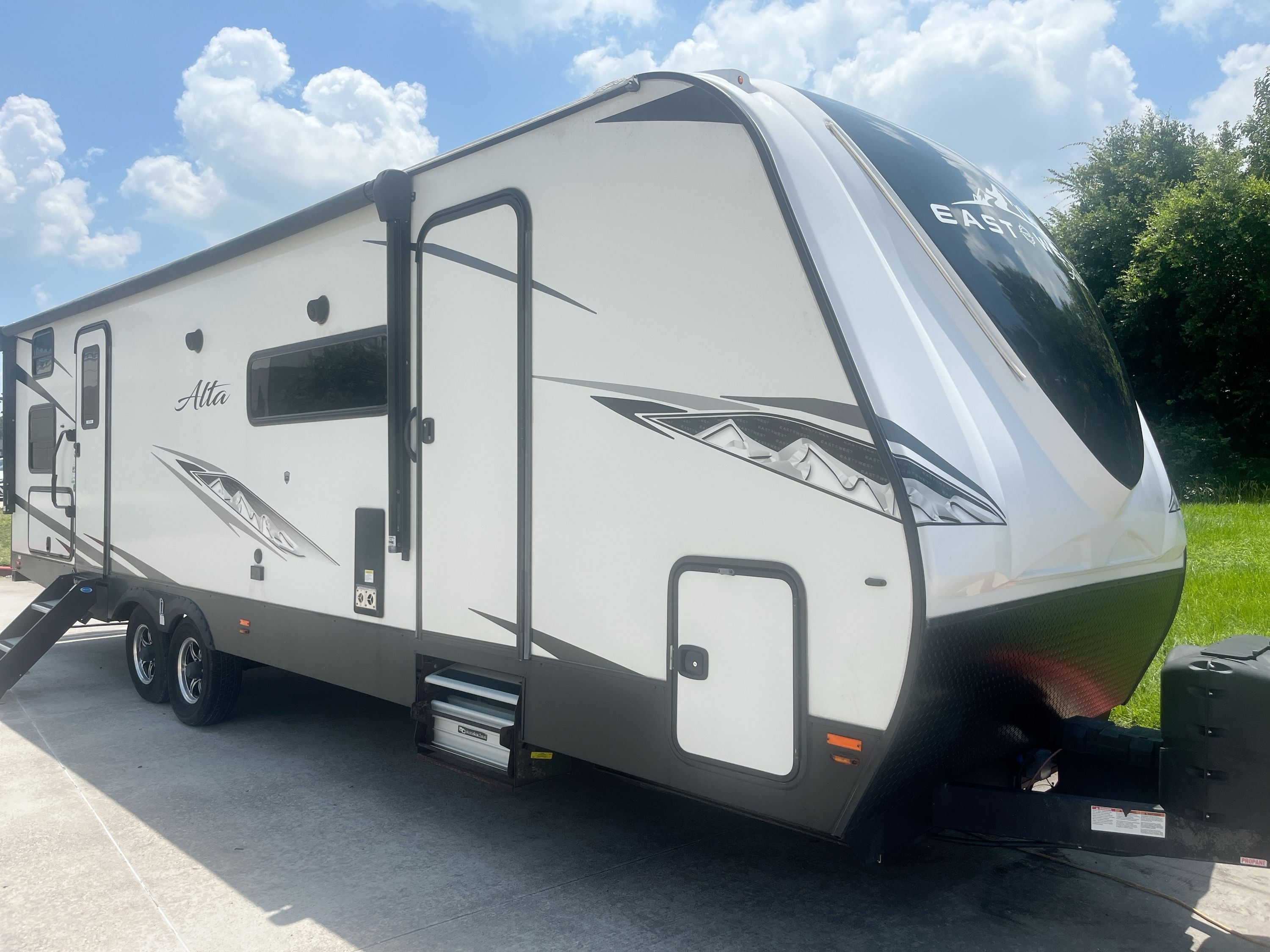 2023 East To West ALTA 2800KBH in spring TX