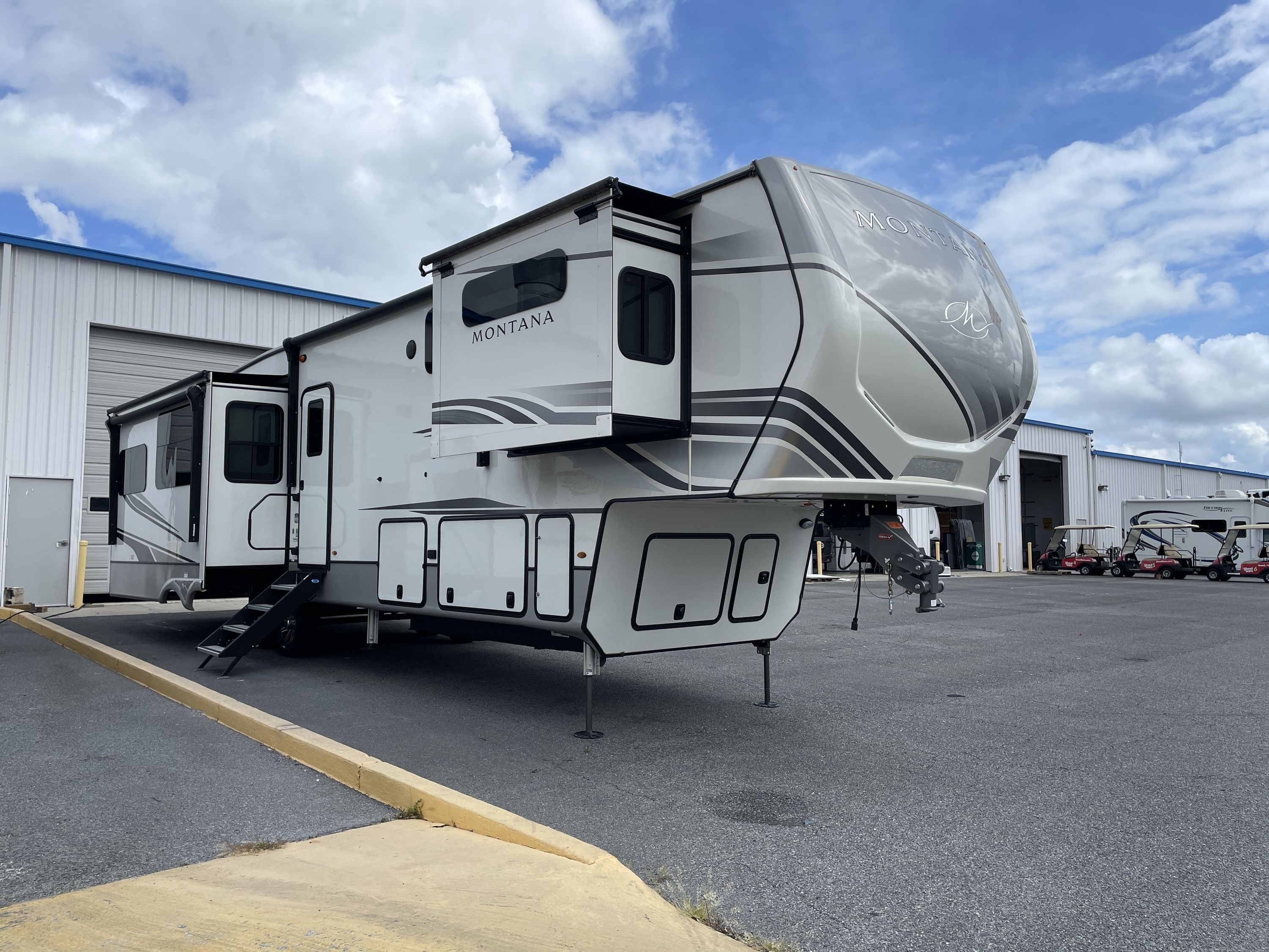 2023 Keystone MONTANA 3781RL in lake park GA