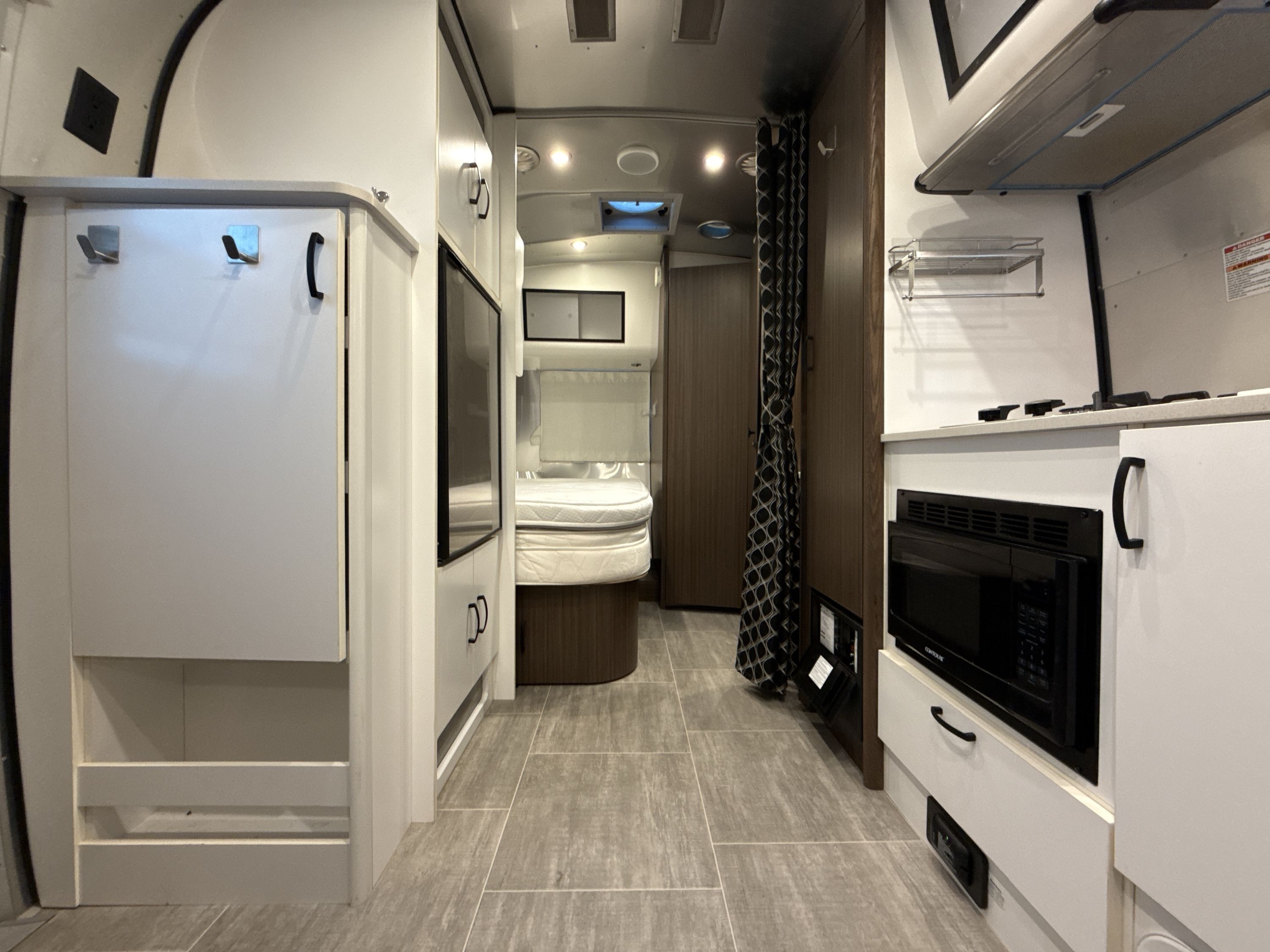 2021 Airstream CARAVEL 19CB in oklahoma city OK