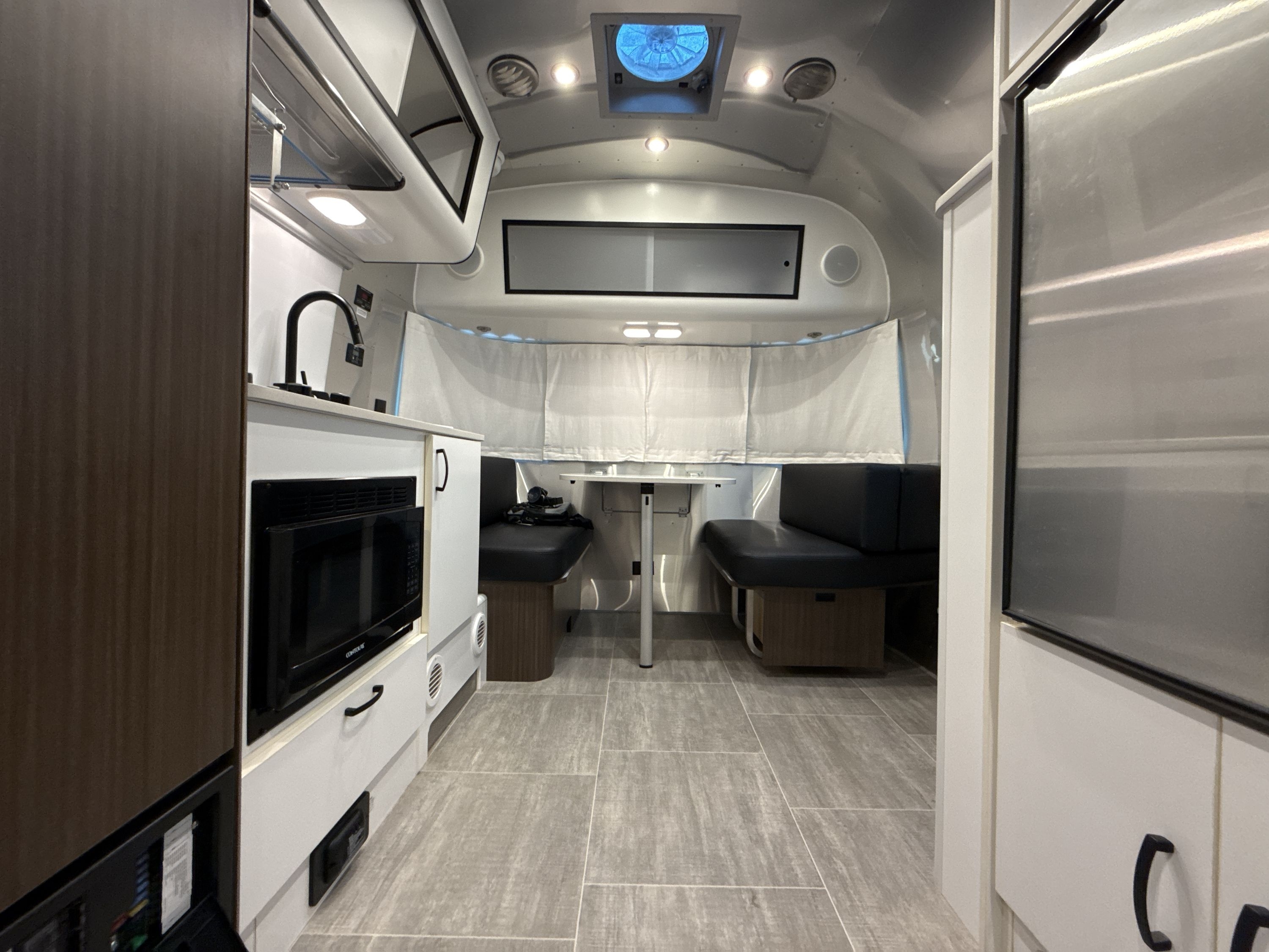 2021 Airstream CARAVEL 19CB in oklahoma city OK