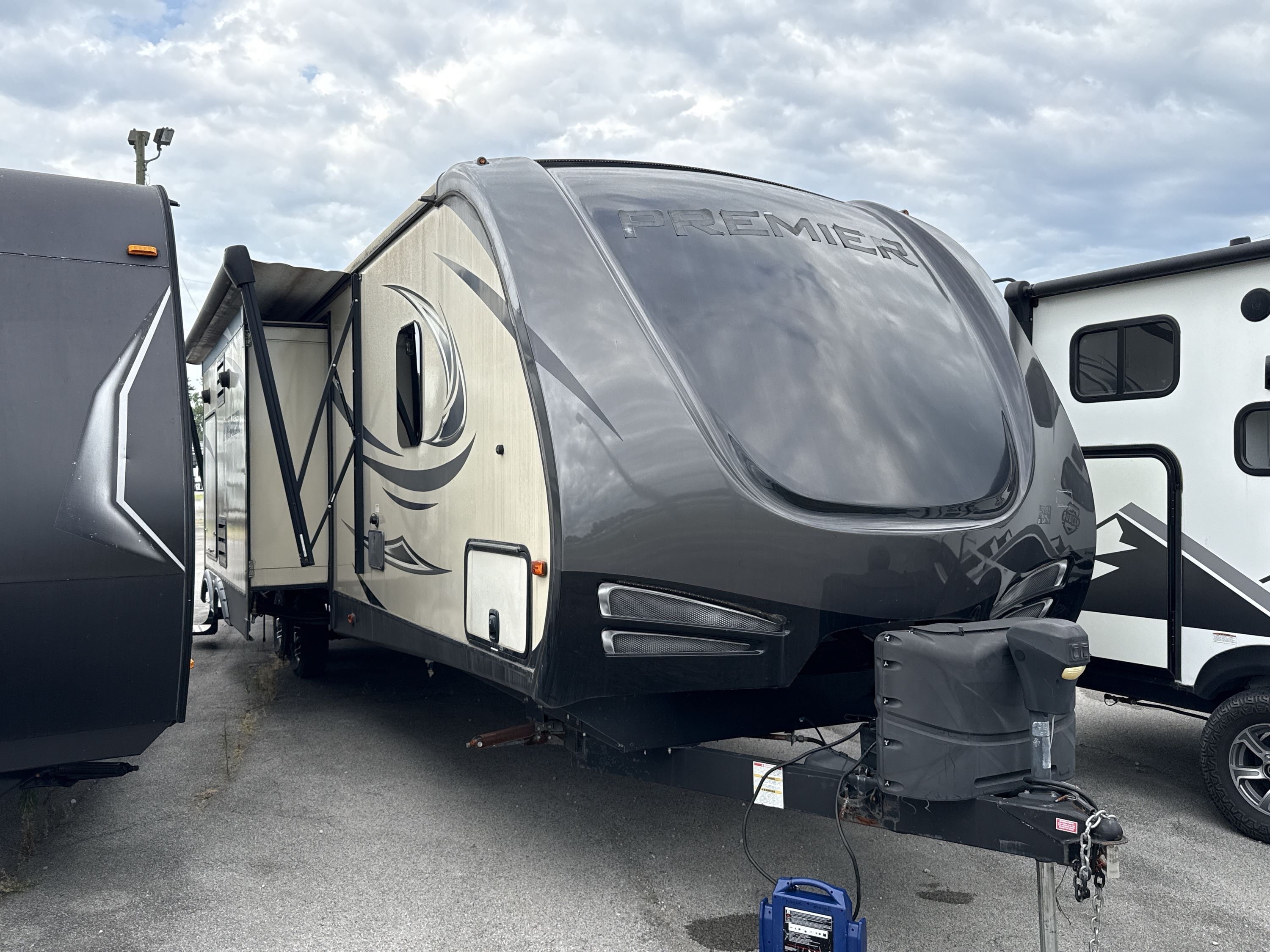 2019 Keystone PREMIER 34BI RV