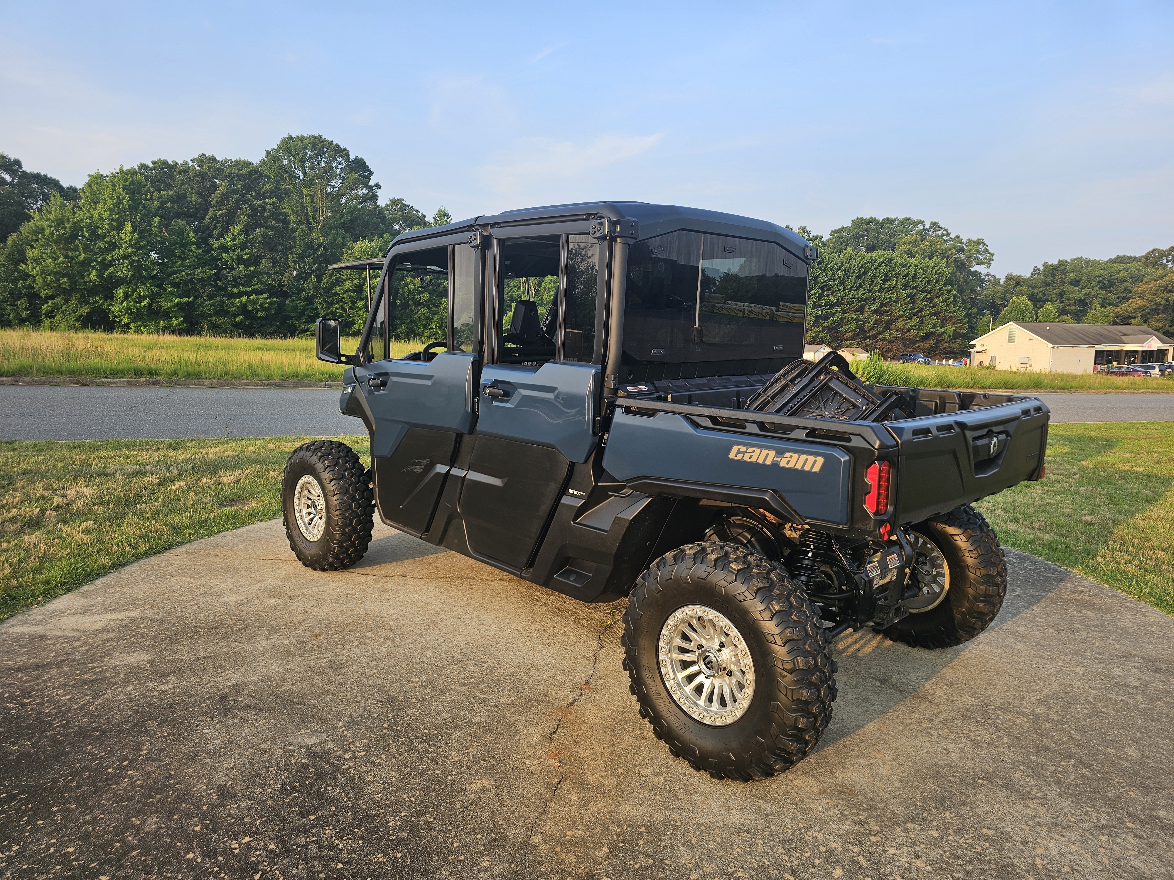 2025 Can-Am Defender MAX Limited in taylorsville NC
