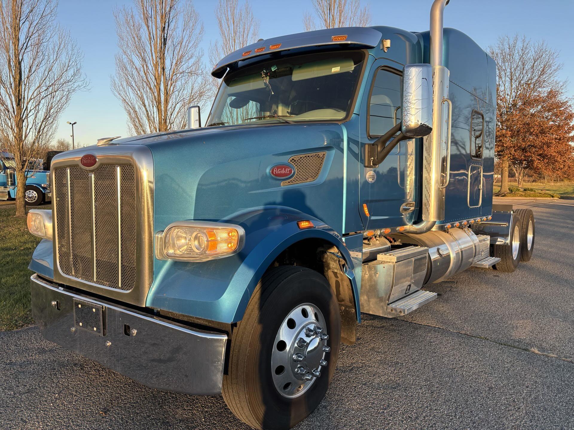 2019 PETERBILT 567 in Zanesville, OH