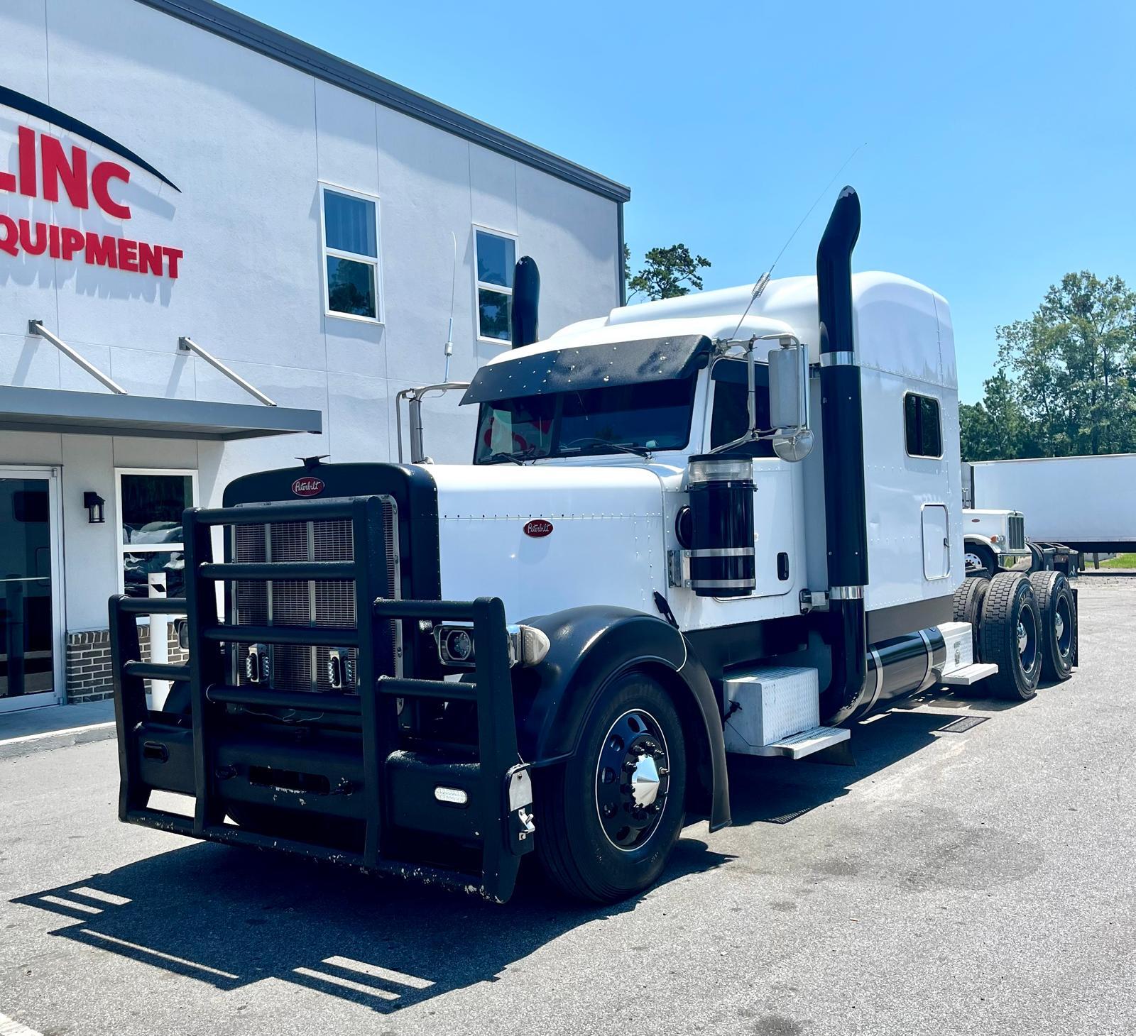 2006 PETERBILT 379 in Port Wentworth, GA