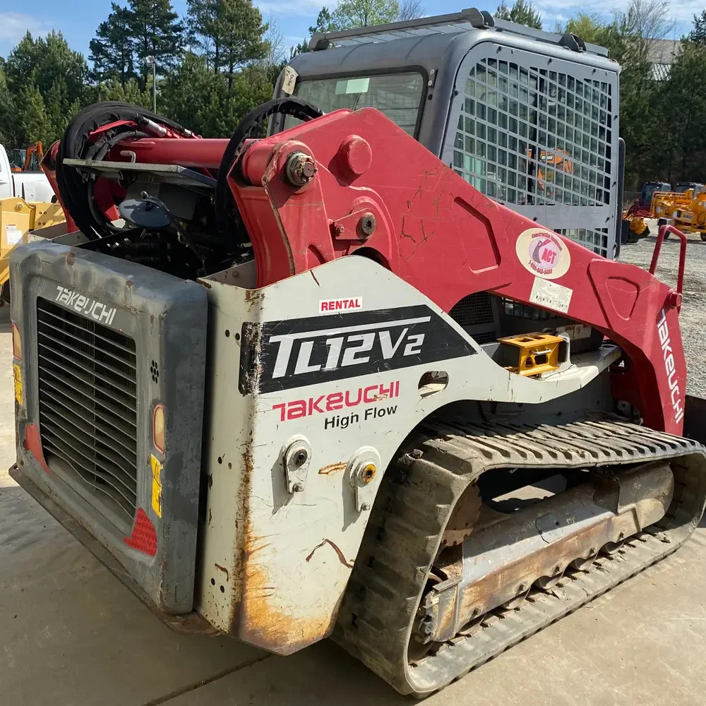 2016 TAKEUCHI TL12V2 in Clayton, NC