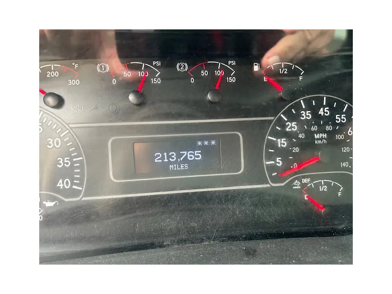 2021 INTERNATIONAL MV607