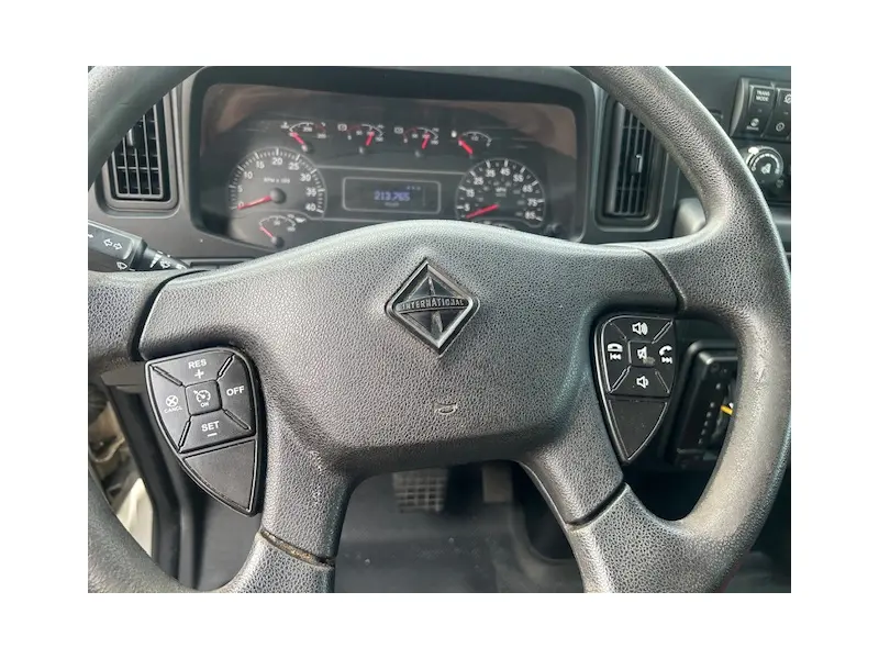 2021 INTERNATIONAL MV607