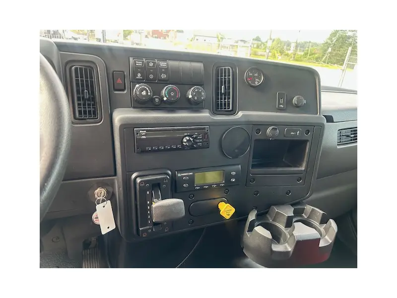 2021 INTERNATIONAL MV607