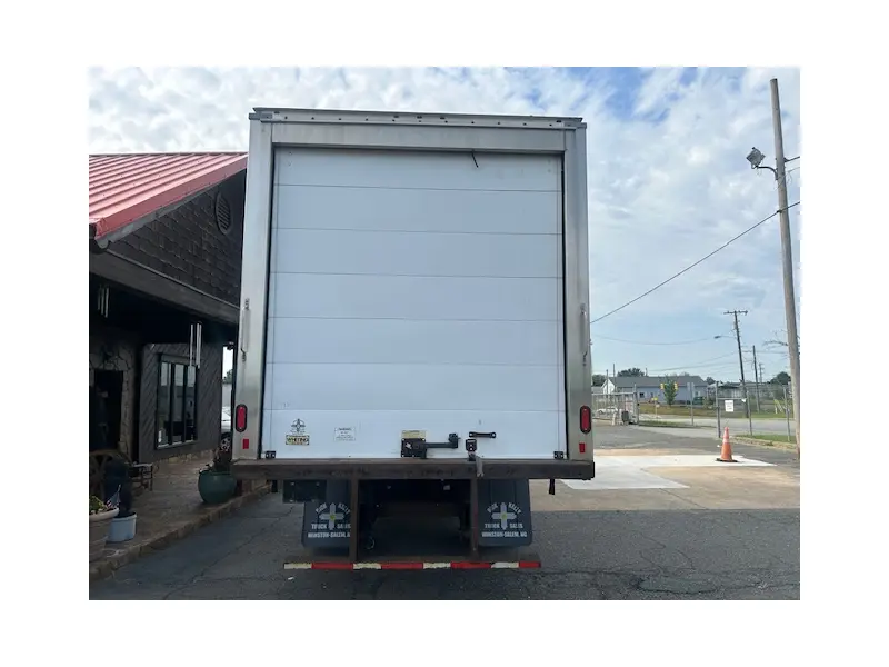 2021 INTERNATIONAL MV607