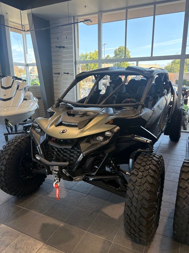 2026 Can-Am Maverick R MAX X rc with SMART-SHOX in ventura CA