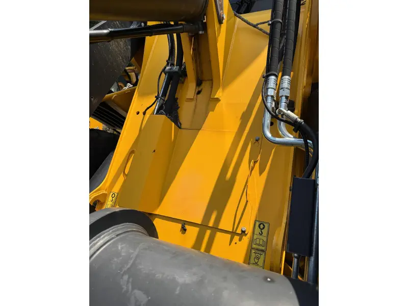 2022 JCB 437ZX