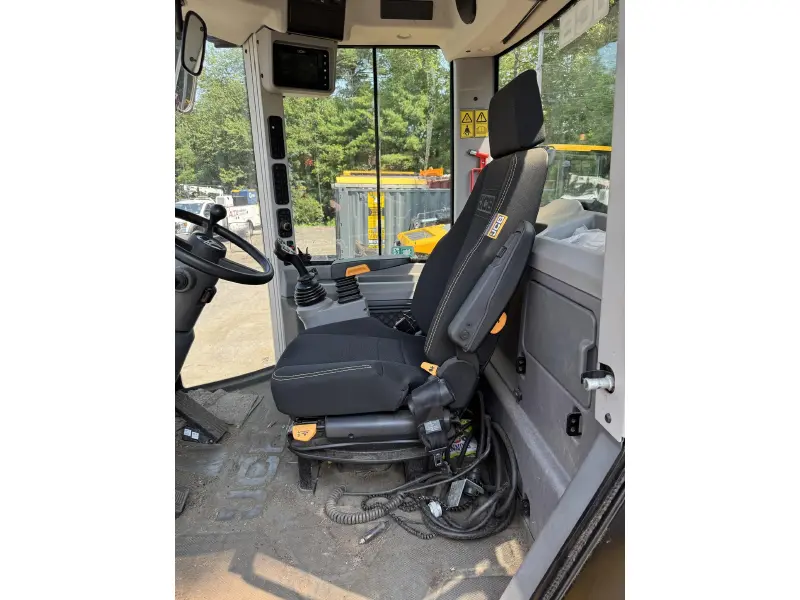 2022 JCB 437ZX