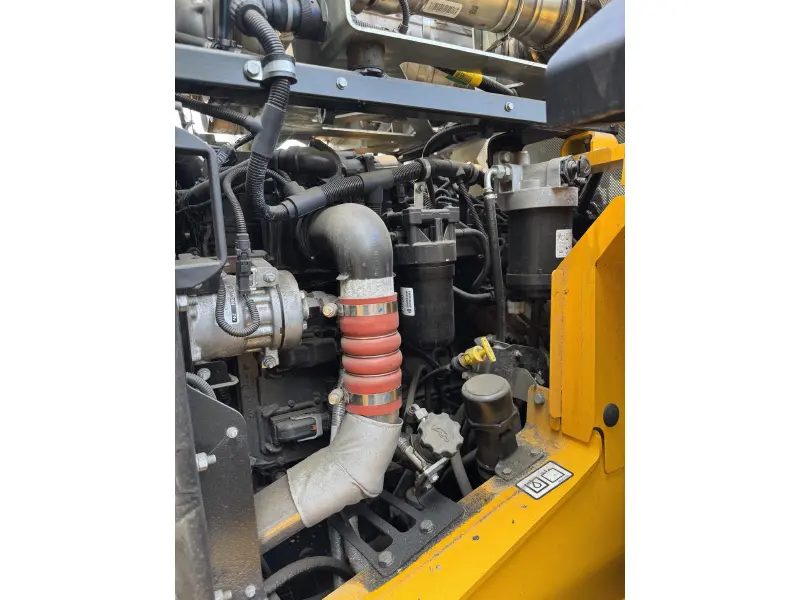 2022 JCB 437ZX