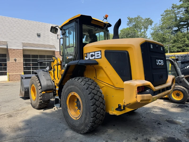 2022 JCB 437ZX