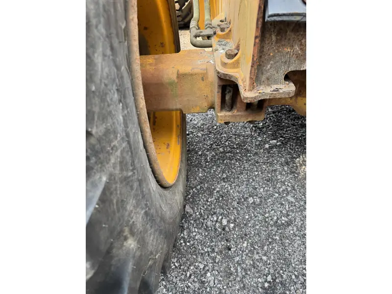 2003 JCB 411HT