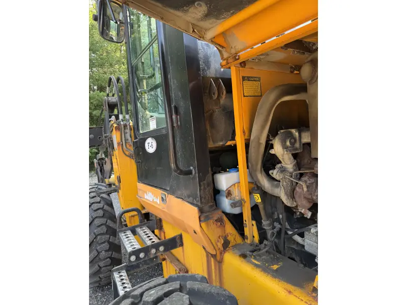 2003 JCB 411HT
