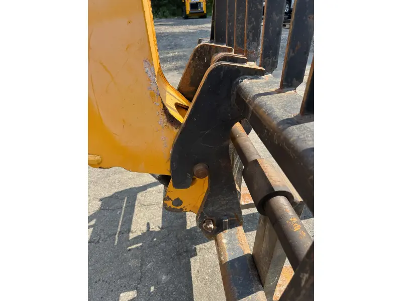 2020 JCB 510-56