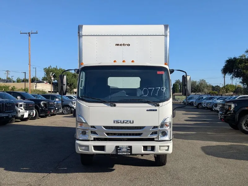 2026 ISUZU NRR